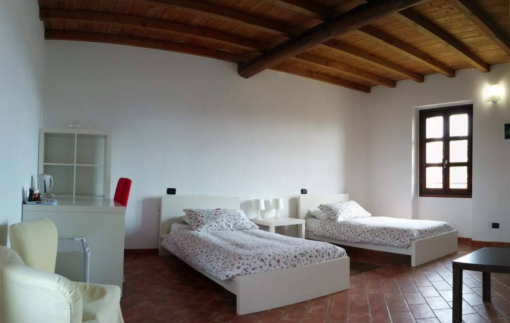 Agriturismo Cascina Mora Pavia Oda fotoğraf