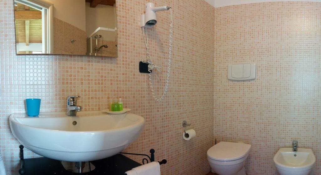 Agriturismo Cascina Mora Pavia Oda fotoğraf